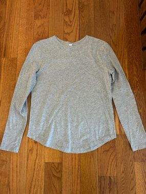Lululemon Women's Light Gray Long Sleeve Crewneck Top